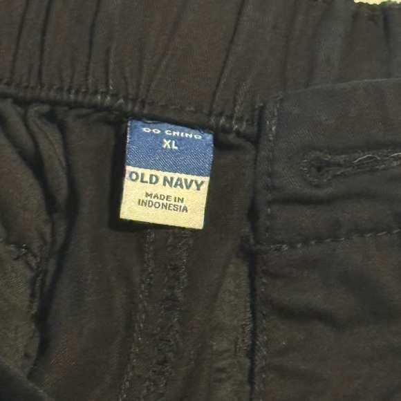 Old Navy Women's Black Shorts - Picture 3 of 4